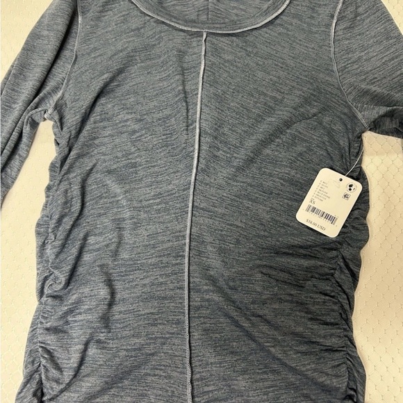 Free People FP Movement Right On Run Long Sleeve Shirt Black & Blue XSmall XS - Picture 1 of 15